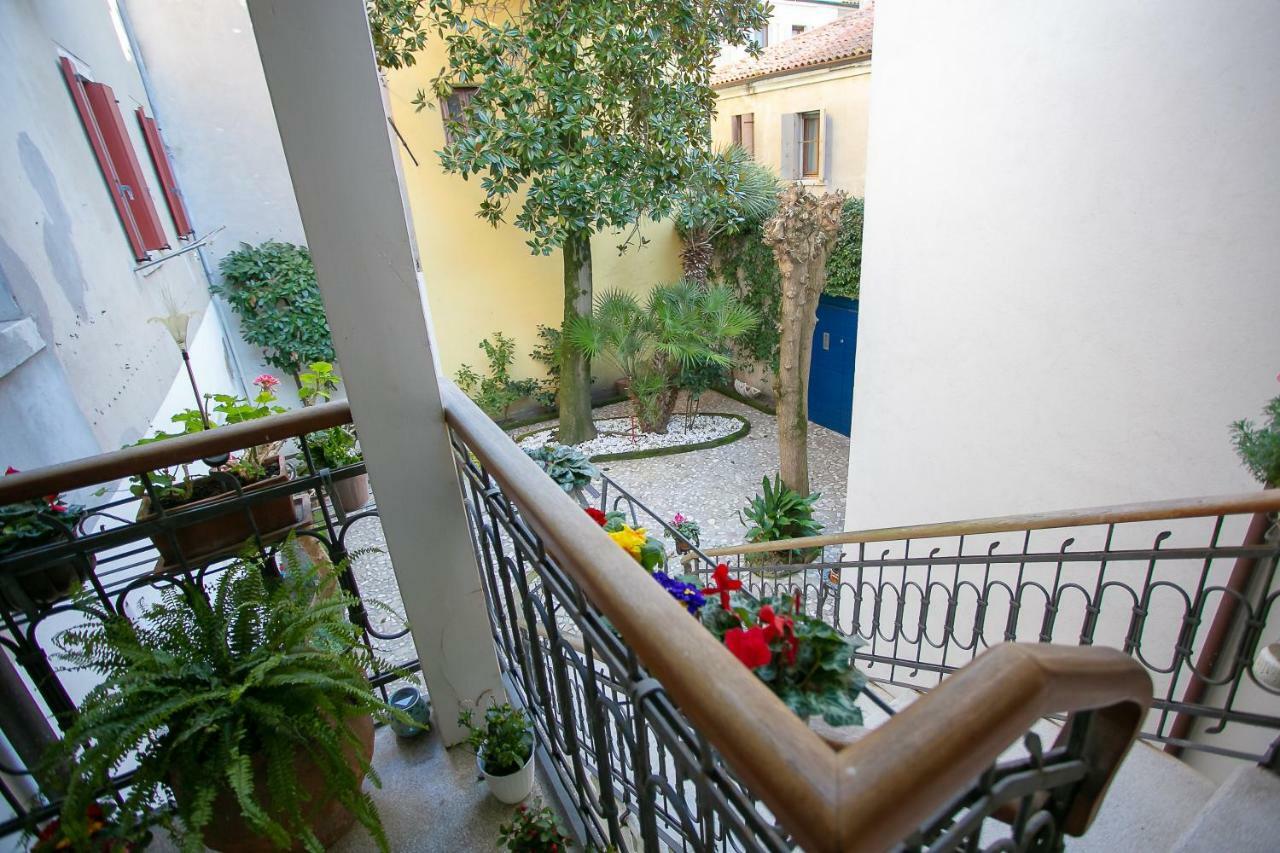 B&B La Corte Кьоджа Экстерьер фото